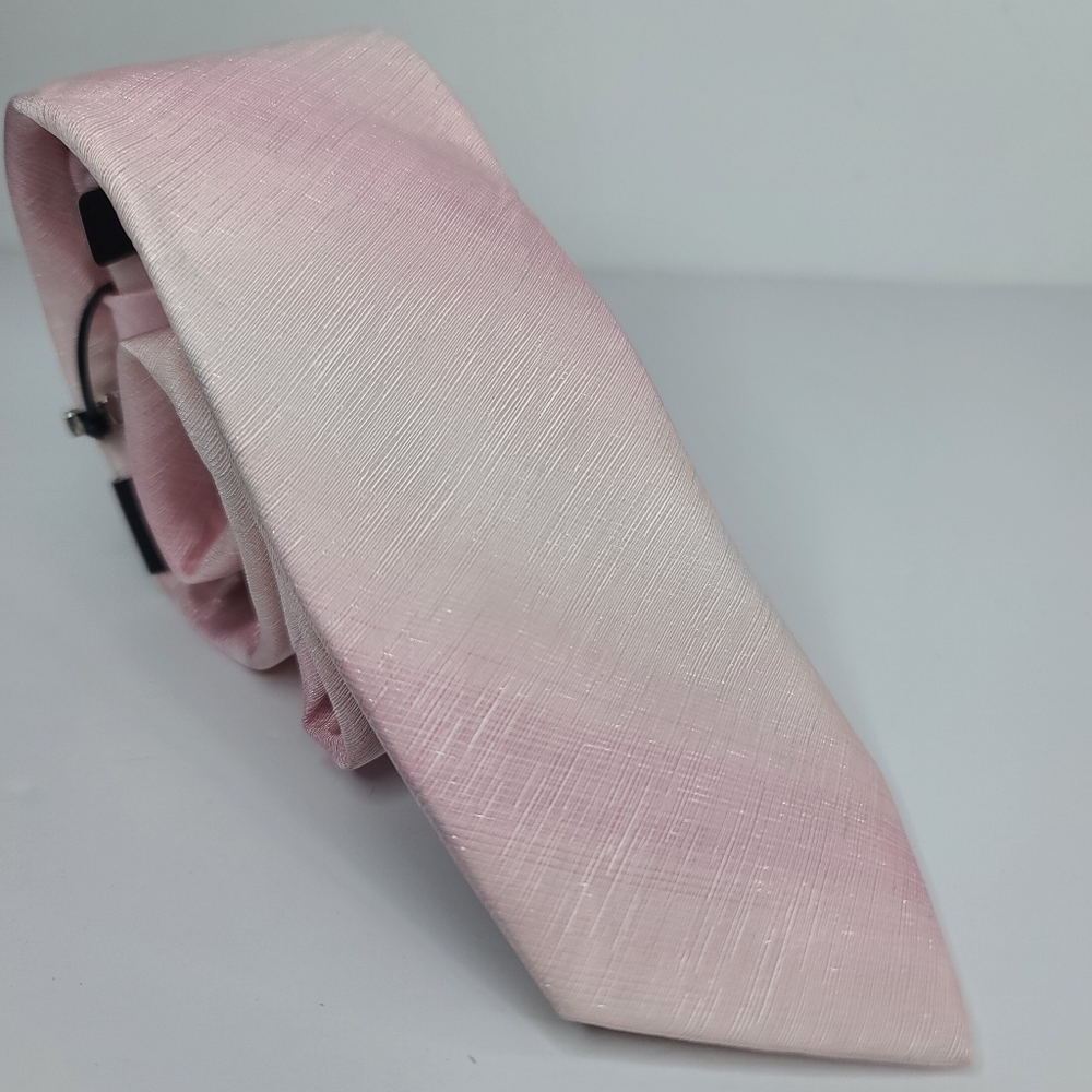 J.Ferrar Light Pink Neck Tie. With Tie Clip. New With Tags.